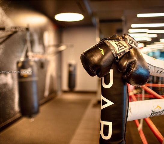 851 NE 1st Ave PH 5412, Miami, FL 33132