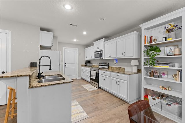 75 Melanie Drive, Bella Vista, AR 72714