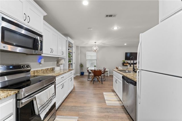 75 Melanie Drive, Bella Vista, AR 72714