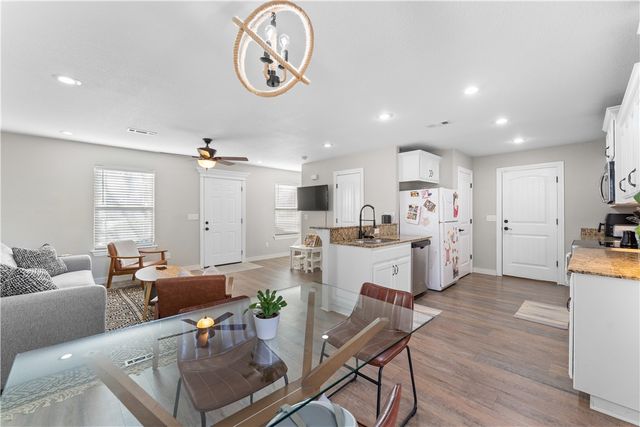 75 Melanie Drive, Bella Vista, AR 72714