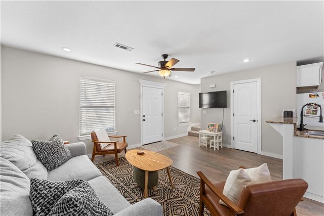 75 Melanie Drive, Bella Vista, AR 72714