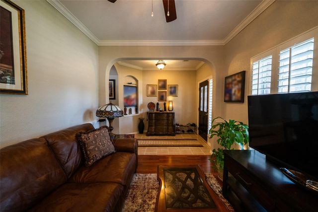 1910 Highland Point Court, Pearland, TX 77581