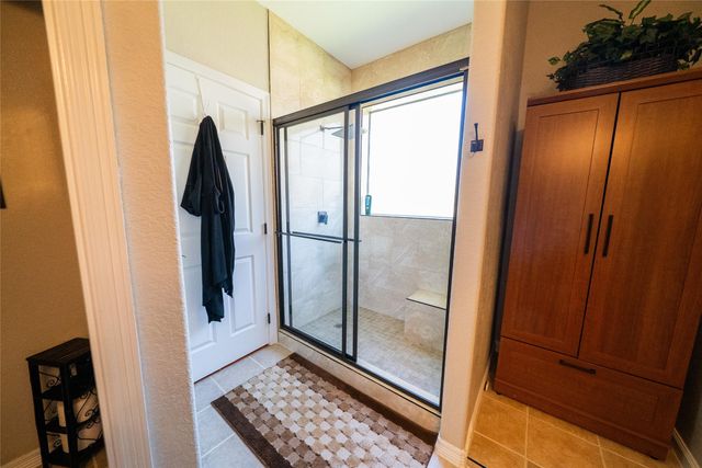 1910 Highland Point Court, Pearland, TX 77581
