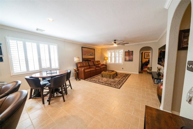 1910 Highland Point Court, Pearland, TX 77581
