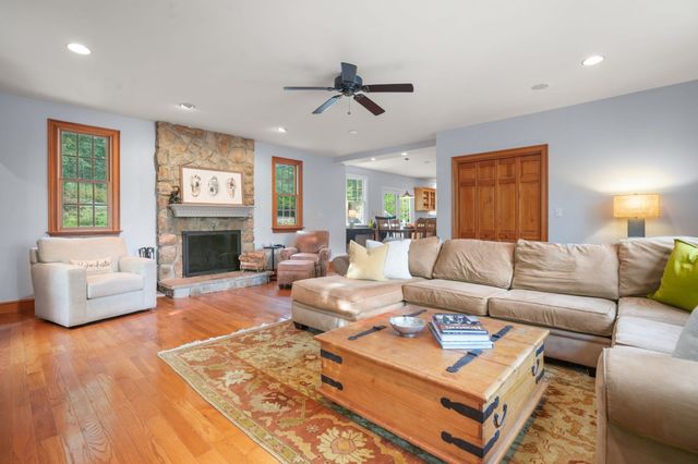55 Brook Farm Rd, Boston, MA 02132