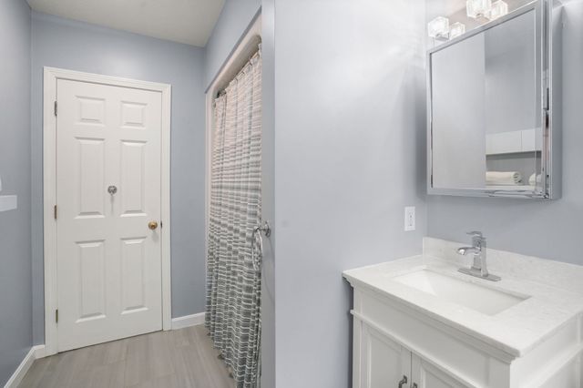 55 Brook Farm Rd, Boston, MA 02132