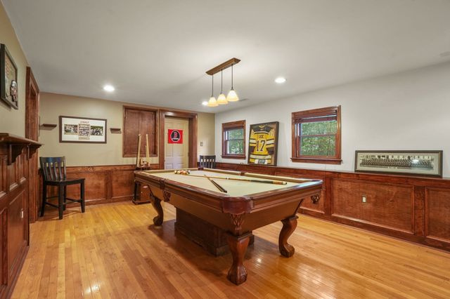 55 Brook Farm Rd, Boston, MA 02132