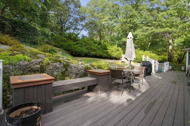 55 Brook Farm Rd, Boston, MA 02132