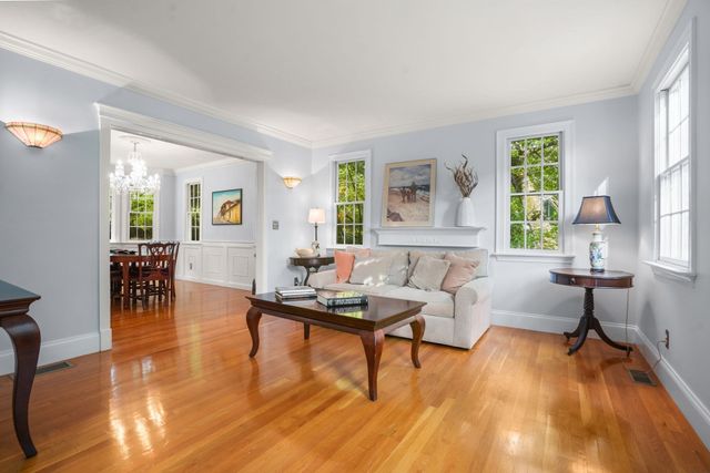 55 Brook Farm Rd, Boston, MA 02132