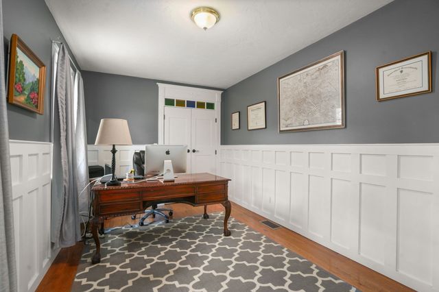 55 Brook Farm Rd, Boston, MA 02132
