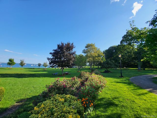 75 S Middle Neck Road 4-G, Great Neck, NY 11021