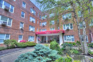 75 S Middle Neck Road 4-G, Great Neck, NY 11021