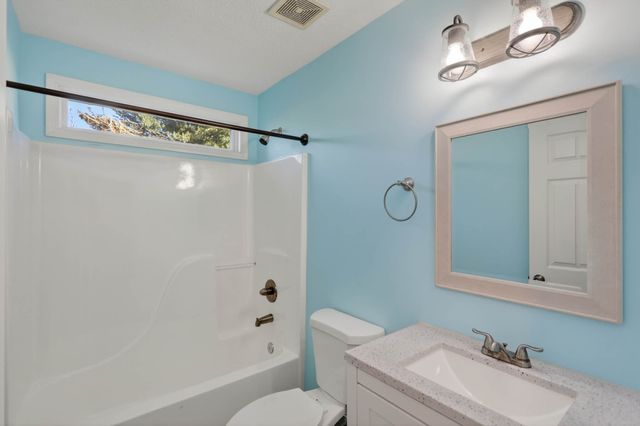 102 Cypress Ct, White House, TN 37188