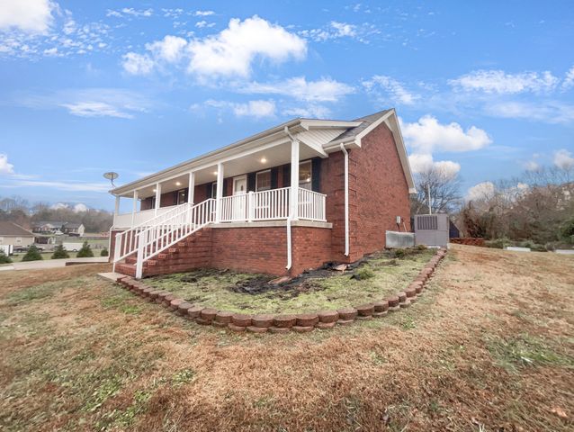 1345 Walker Cemetery Rd, Pleasant View, TN 37146