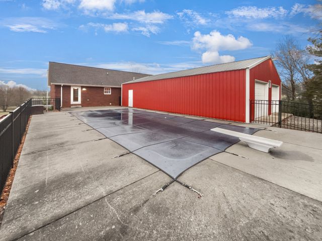 1345 Walker Cemetery Rd, Pleasant View, TN 37146