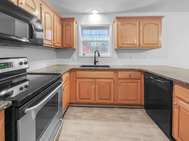 1345 Walker Cemetery Rd, Pleasant View, TN 37146