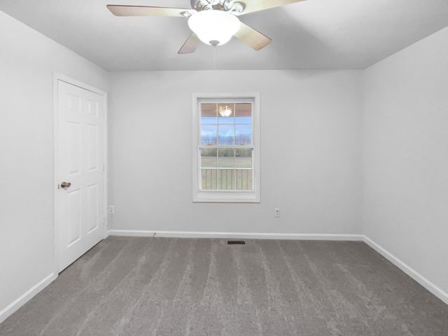 1345 Walker Cemetery Rd, Pleasant View, TN 37146