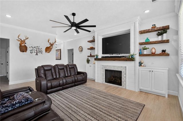 1901 Higgins Street, Pea Ridge, AR 72751