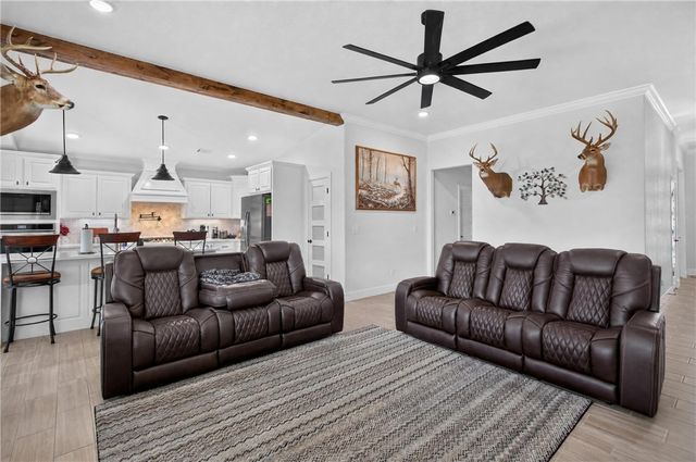 1901 Higgins Street, Pea Ridge, AR 72751