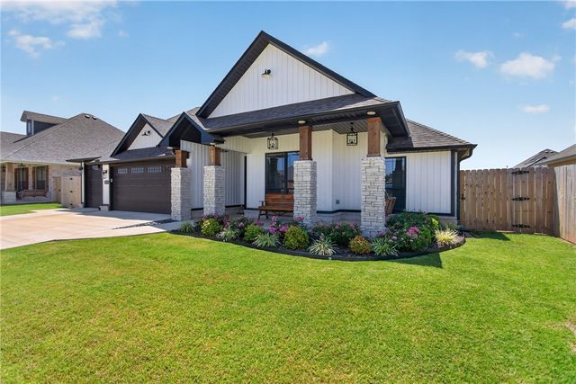 1901 Higgins Street, Pea Ridge, AR 72751