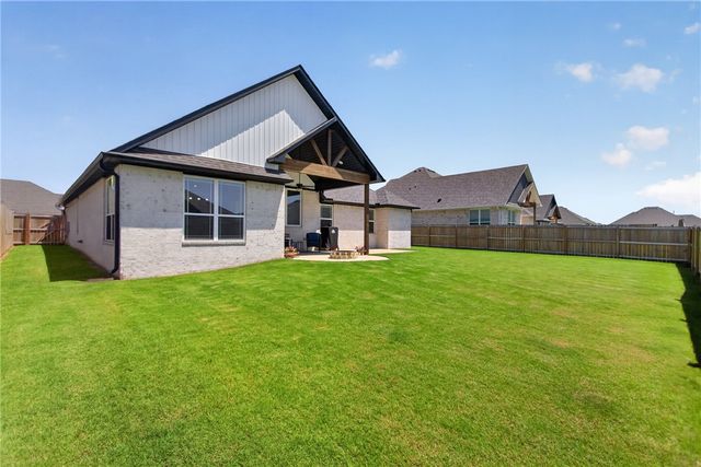1901 Higgins Street, Pea Ridge, AR 72751