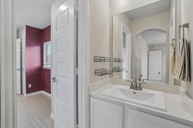 3800 Arroyo Trail, Denton, TX 76208