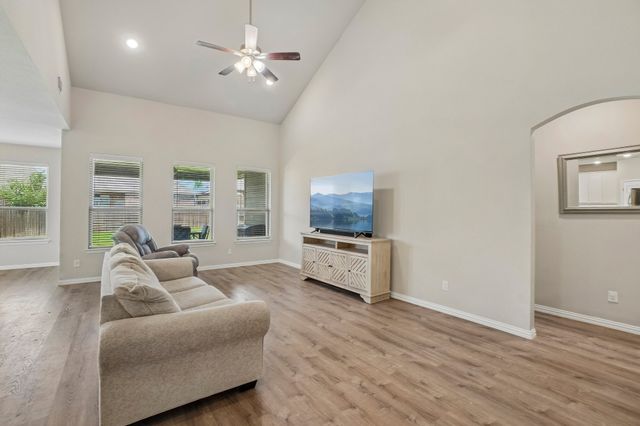 3800 Arroyo Trail, Denton, TX 76208