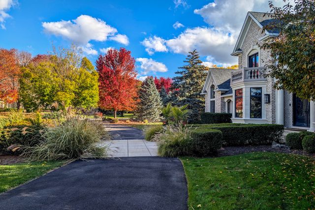 5N195 Dover Hill Road, St. Charles, IL 60175