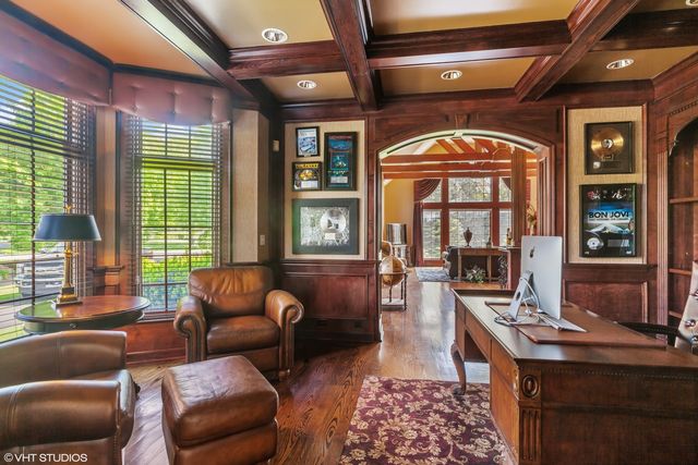 5N195 Dover Hill Road, St. Charles, IL 60175