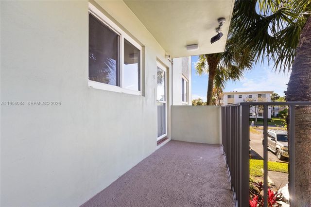 5935 Del Lago Circle 209, Sunrise, FL 33313