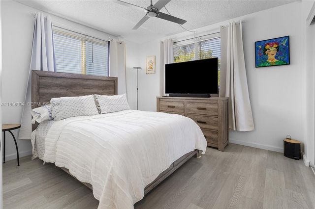 5935 Del Lago Circle 209, Sunrise, FL 33313