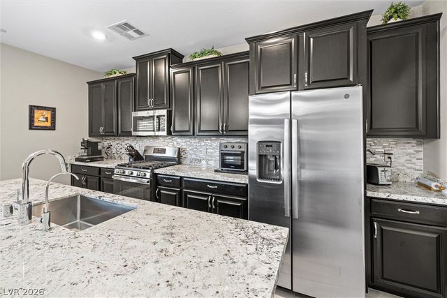 7058 Noah Raven Street, North Las Vegas, NV 89084