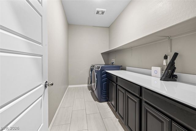 7058 Noah Raven Street, North Las Vegas, NV 89084
