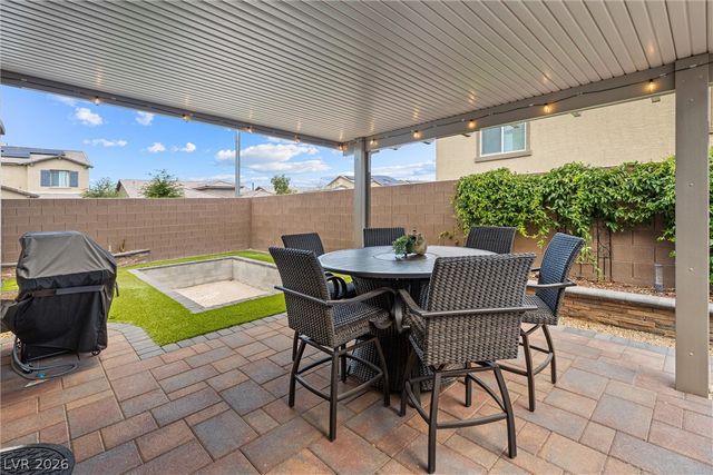7058 Noah Raven Street, North Las Vegas, NV 89084