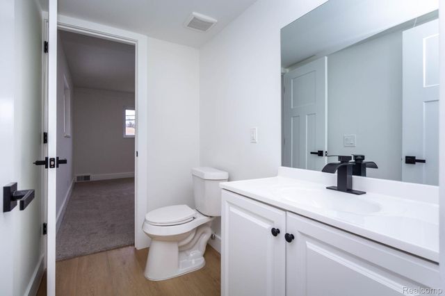 19259 Rockport Street, Roseville, MI 48066