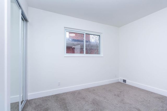 19259 Rockport Street, Roseville, MI 48066