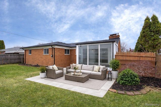 19259 Rockport Street, Roseville, MI 48066