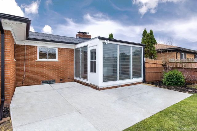 19259 Rockport Street, Roseville, MI 48066