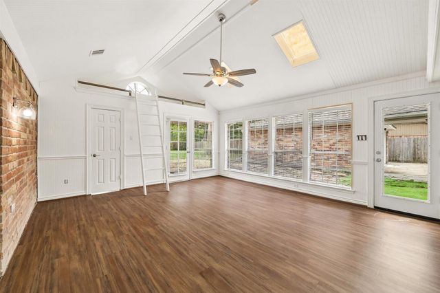15510 Jersey Drive, Houston, TX 77040