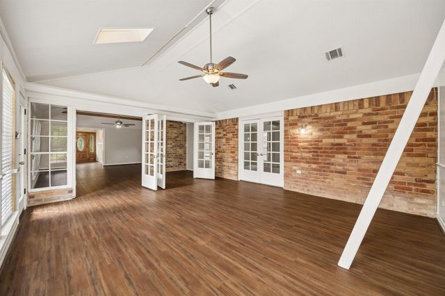 15510 Jersey Drive, Houston, TX 77040