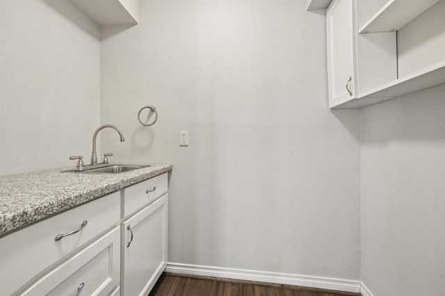 15510 Jersey Drive, Houston, TX 77040