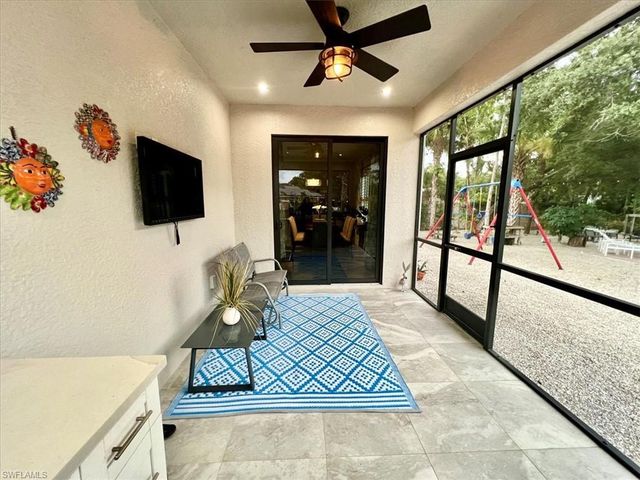 328 16th AVE NW, Naples, FL 34120