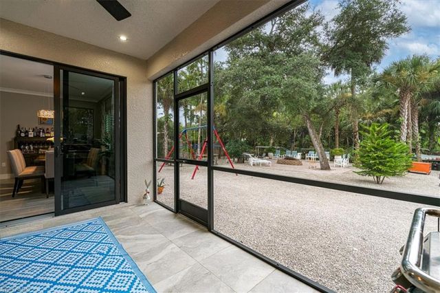 328 16th AVE NW, Naples, FL 34120