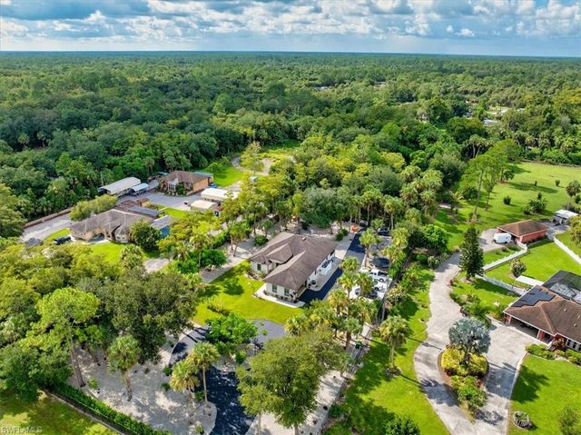 328 16th AVE NW, Naples, FL 34120