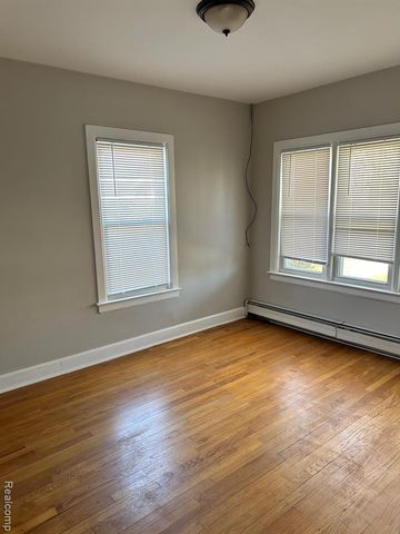 3185 Buckingham Avenue, Berkley, MI 48072