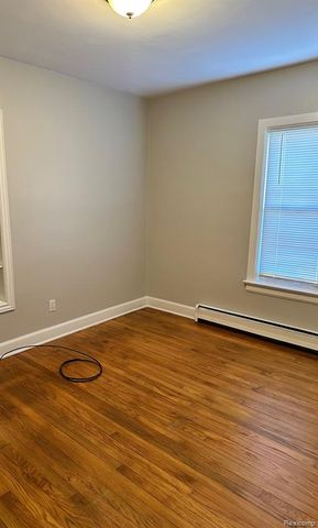 3185 Buckingham Avenue, Berkley, MI 48072