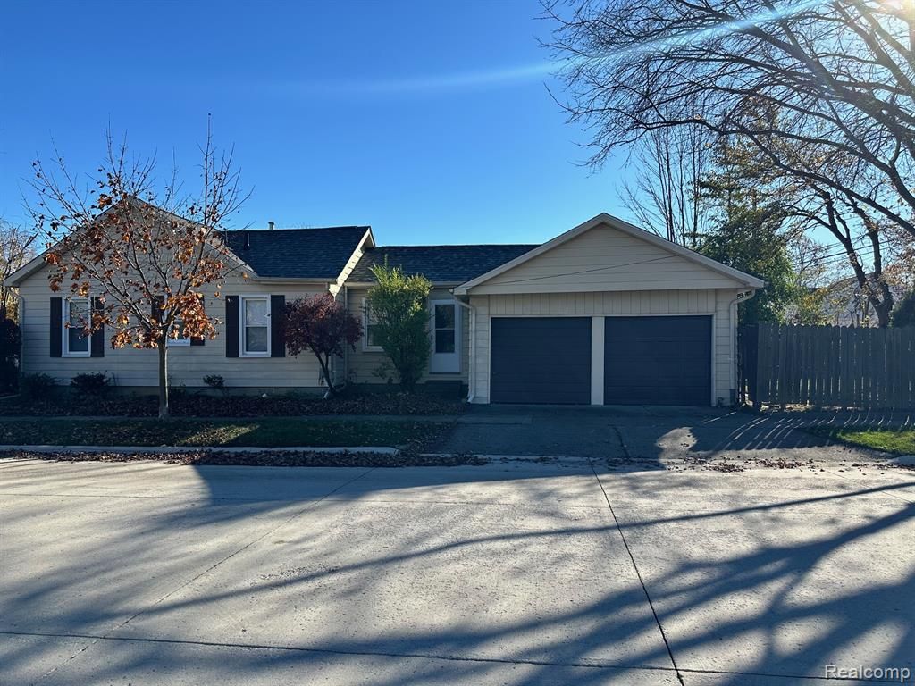 3185 Buckingham Avenue, Berkley, MI 48072