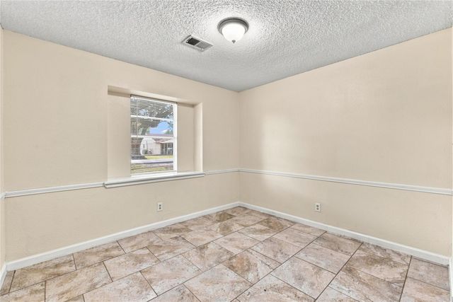 426 Corley Drive, Highlands, TX 77562