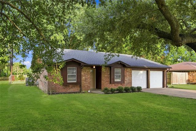 426 Corley Drive, Highlands, TX 77562