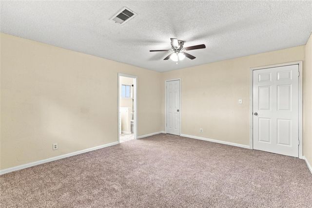 426 Corley Drive, Highlands, TX 77562